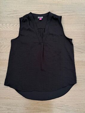 Vince Camuto Black Sleeveless V-Neck Blouse